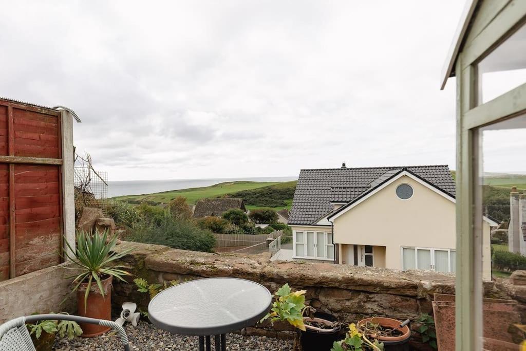 Little Blue House - With Seaview Near The District National Park * St Bees